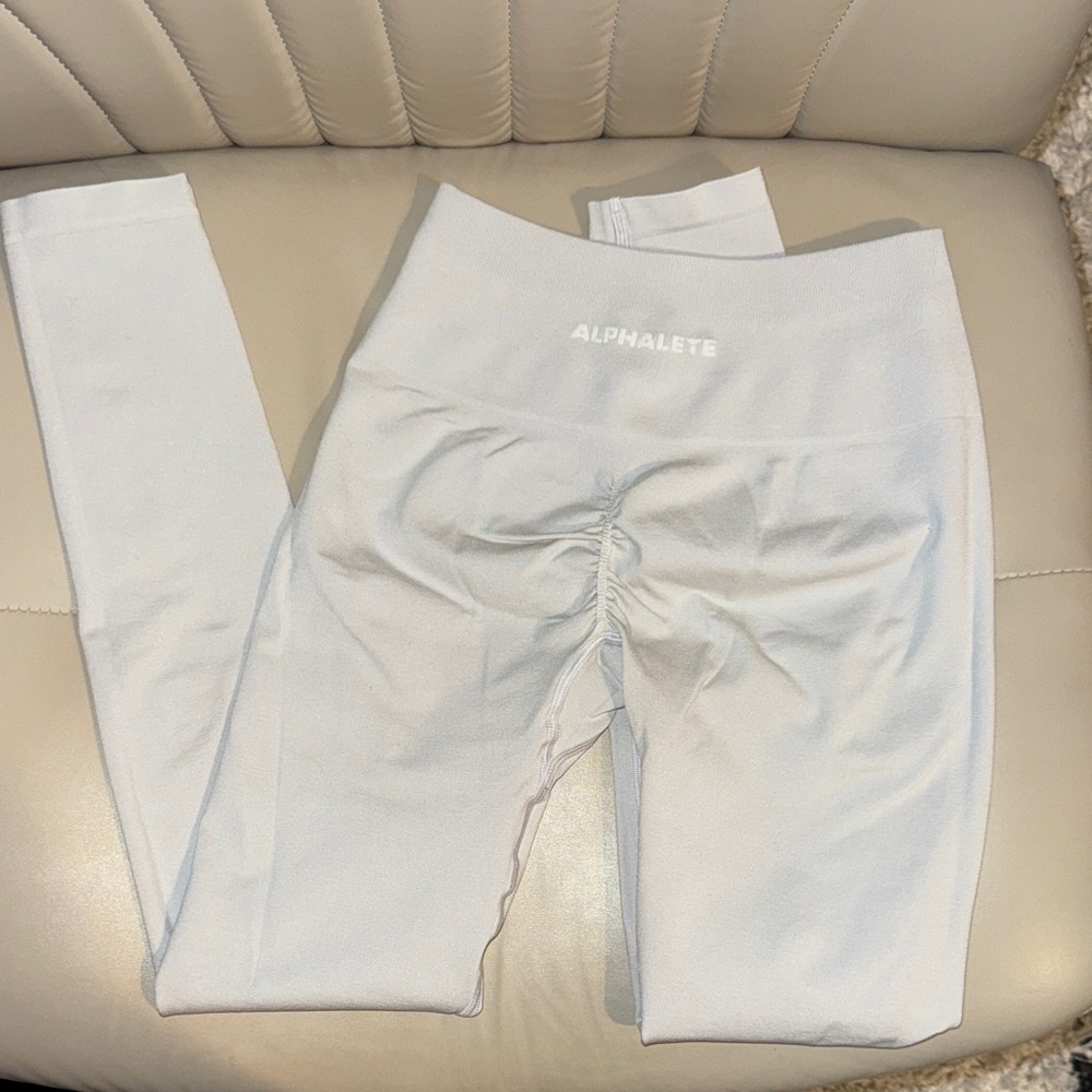 Alphalete Silver Grey Amplify Leggings